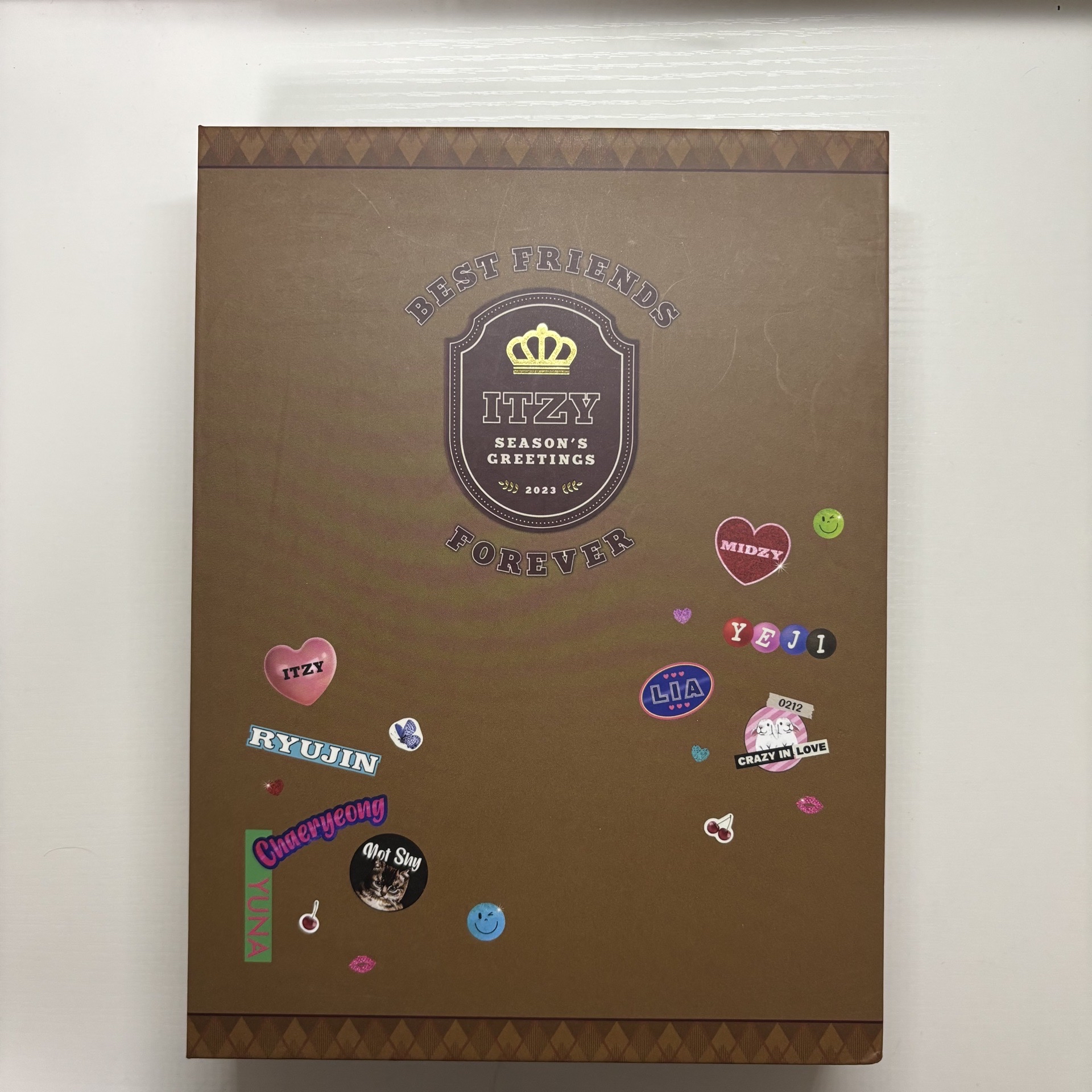 Itzy 2023 年曆空專｜除小卡都有