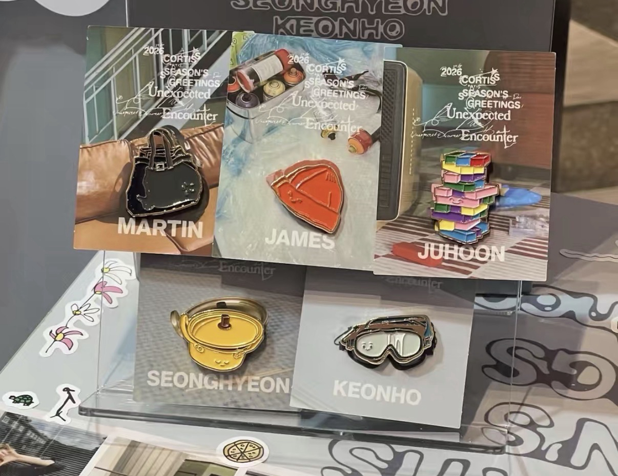 James’s金屬徽章