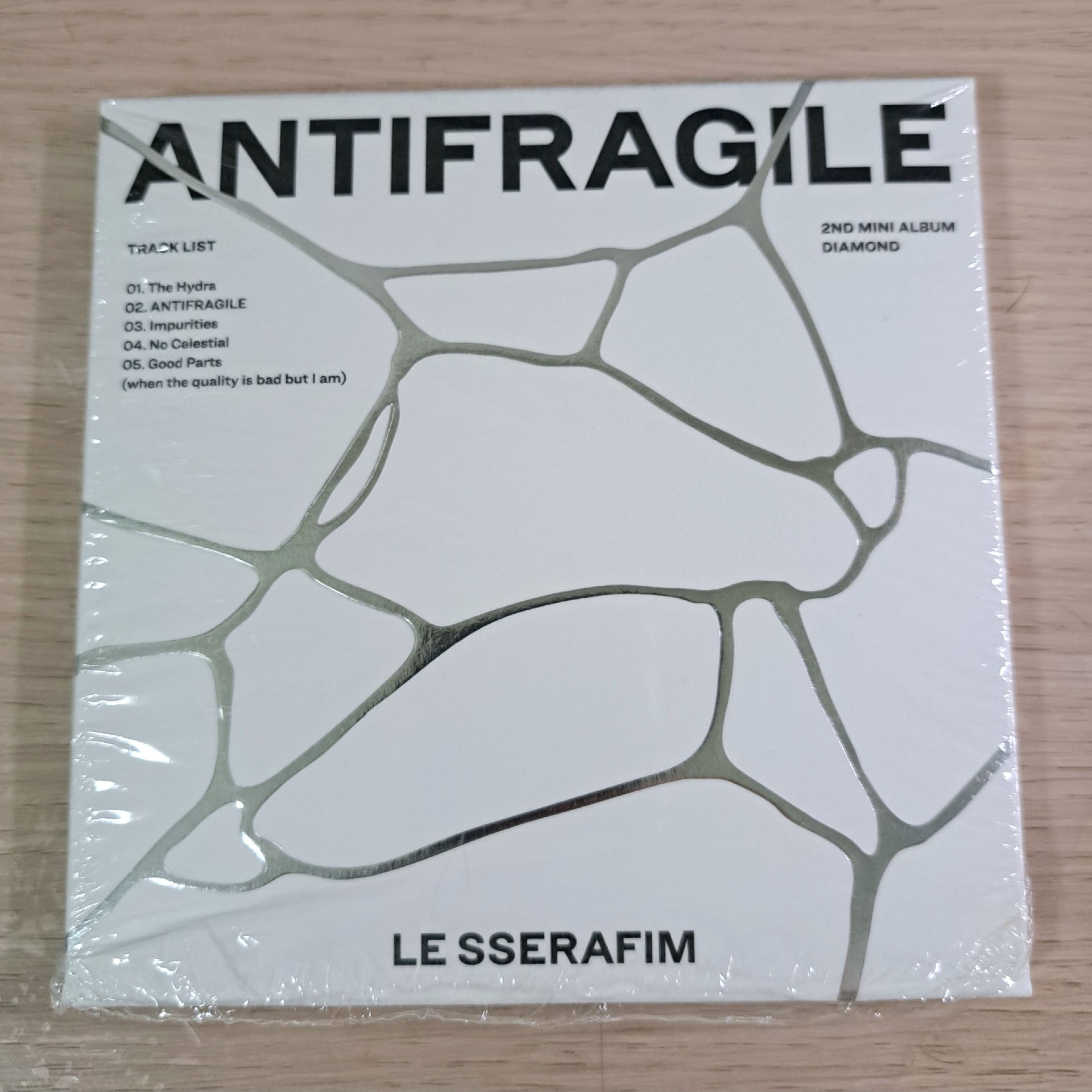 LE SSERAFIM Antifragile 采單封空專