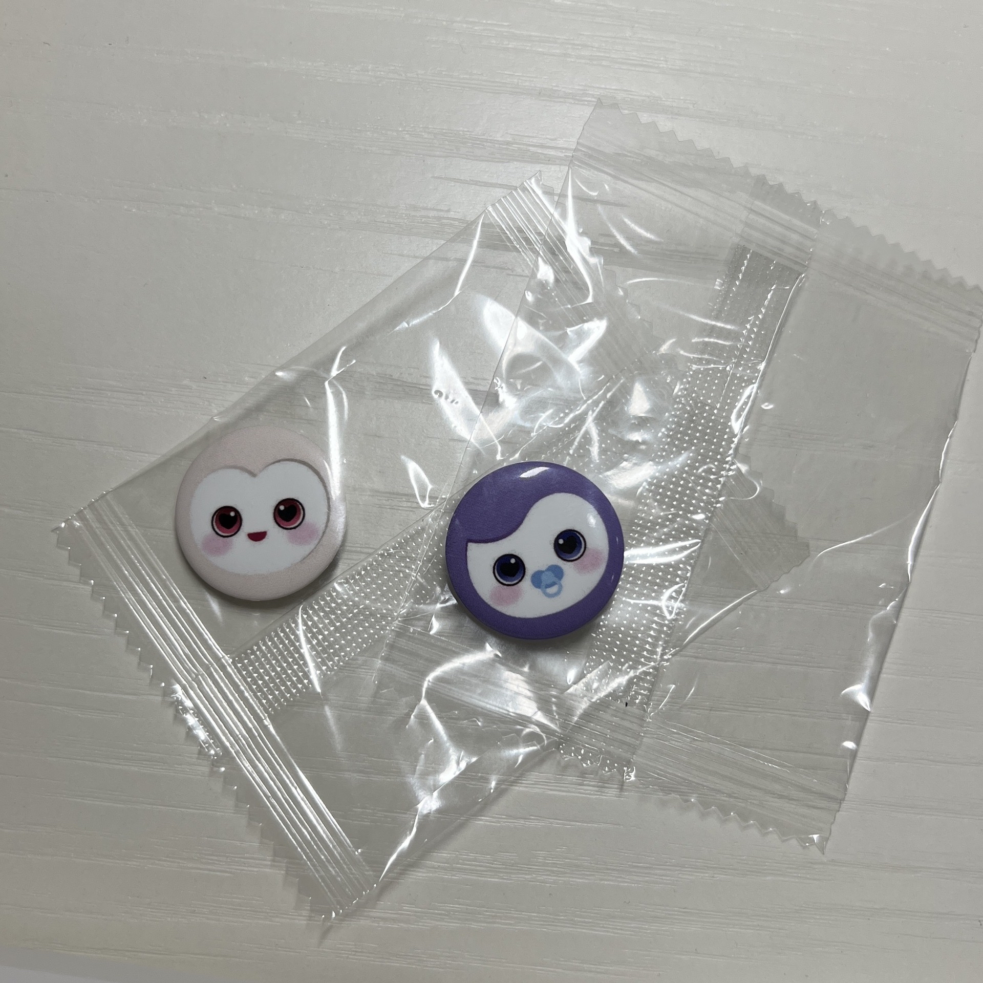 twice 十週年fm入場禮徽章