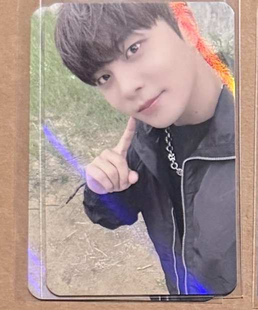 MOVEMENT KPOPSTORE 閃卡