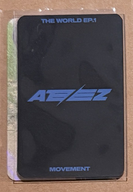 MOVEMENT KPOPSTORE 閃卡