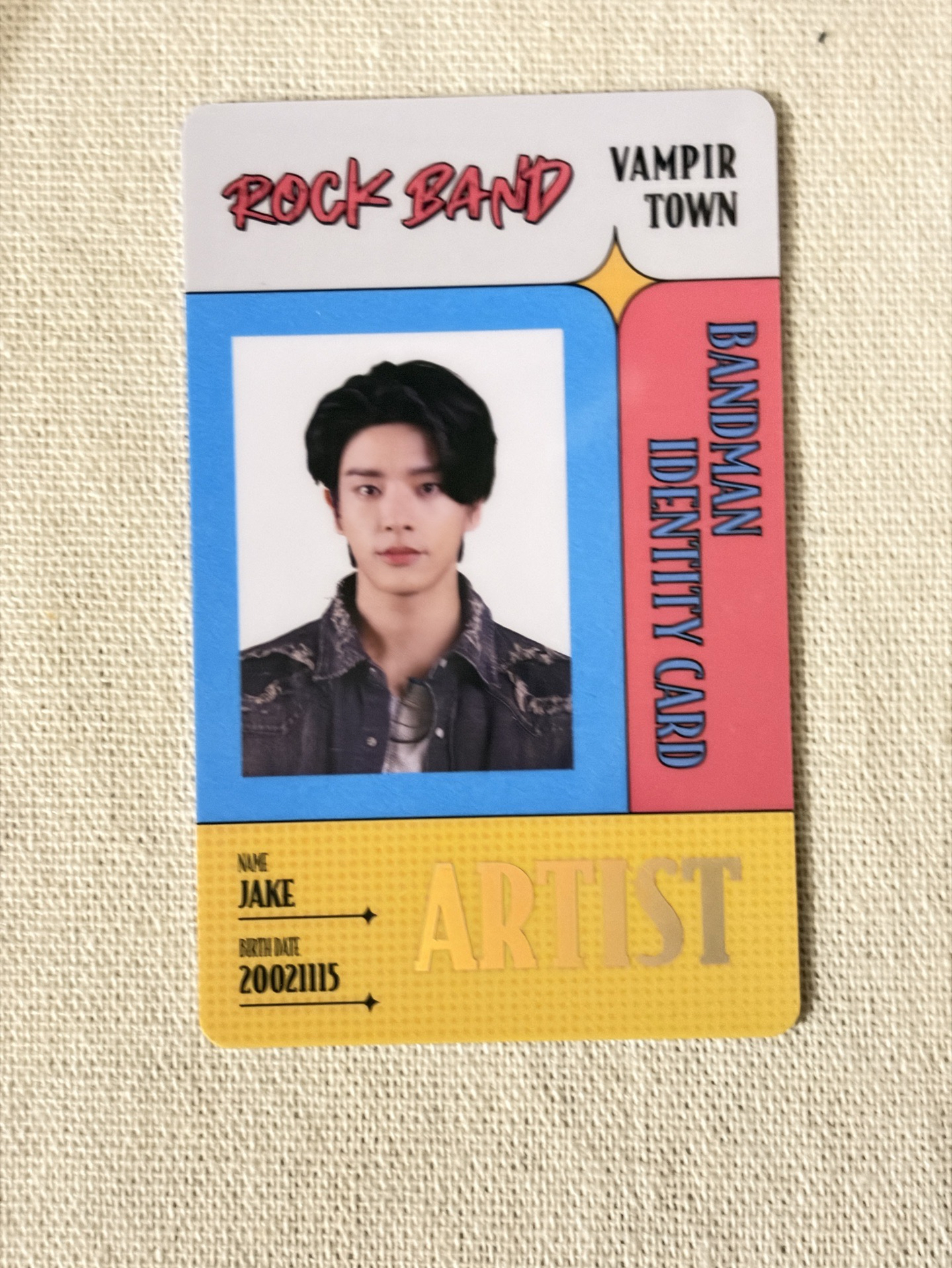 可以當成是搖滾男的證件照