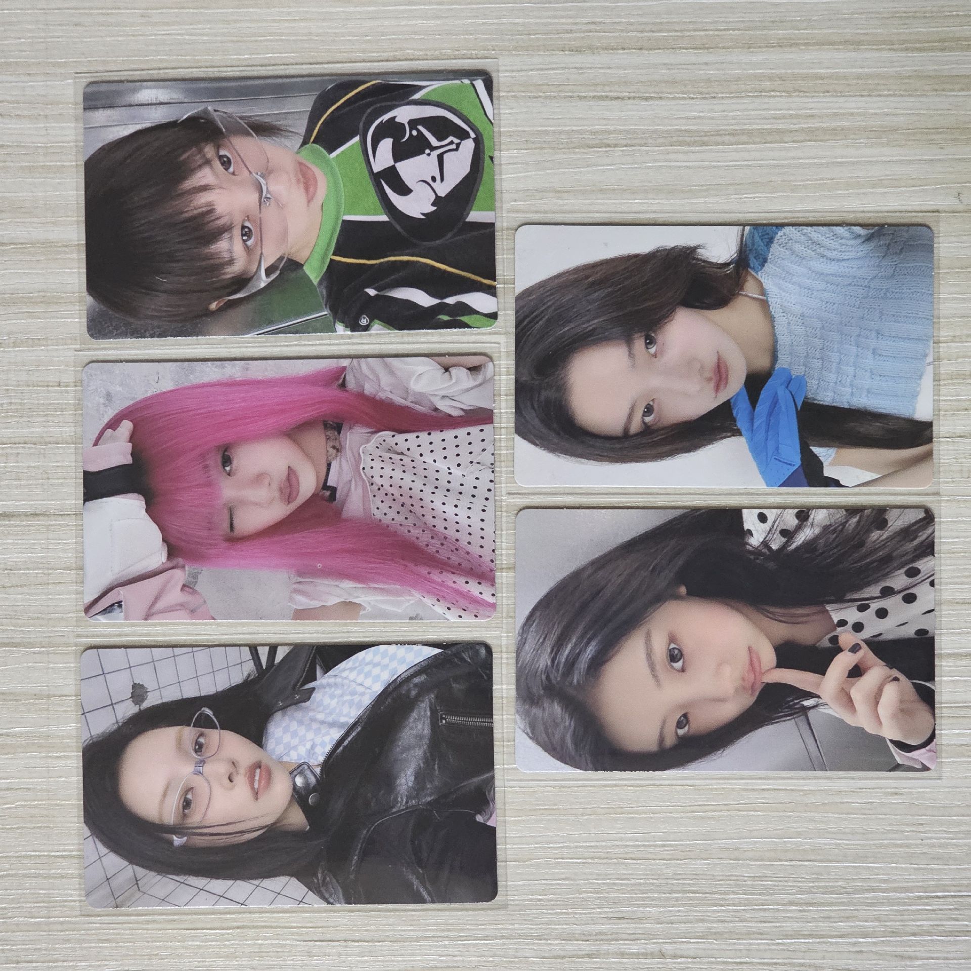 ILLIT KKT預售特典 一套