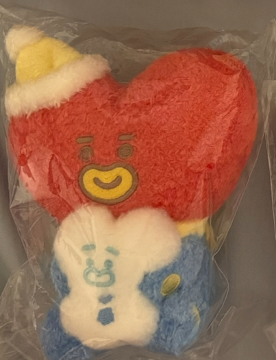 bt21 v tata snowman