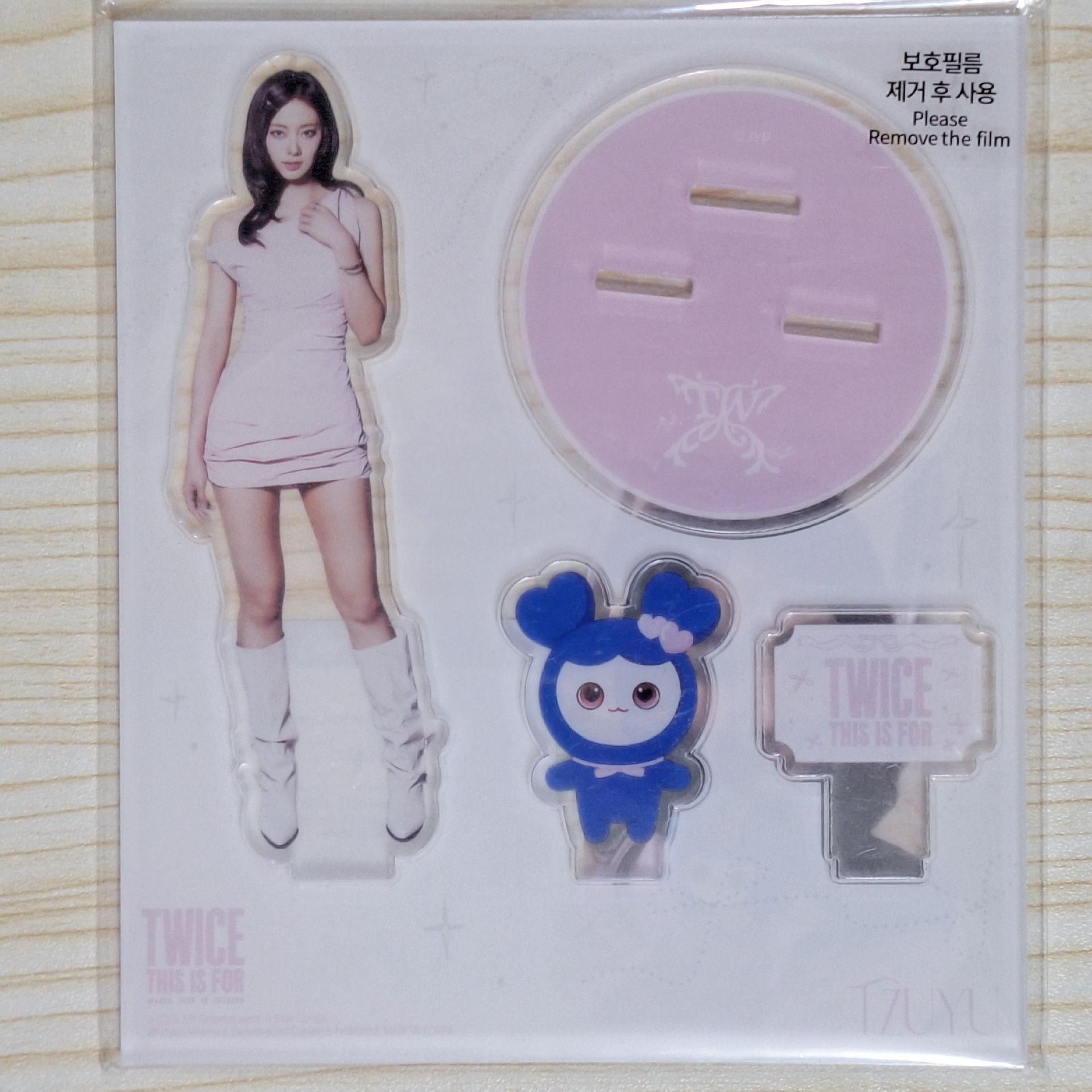 TWICE 六巡韓場週 立牌 子瑜