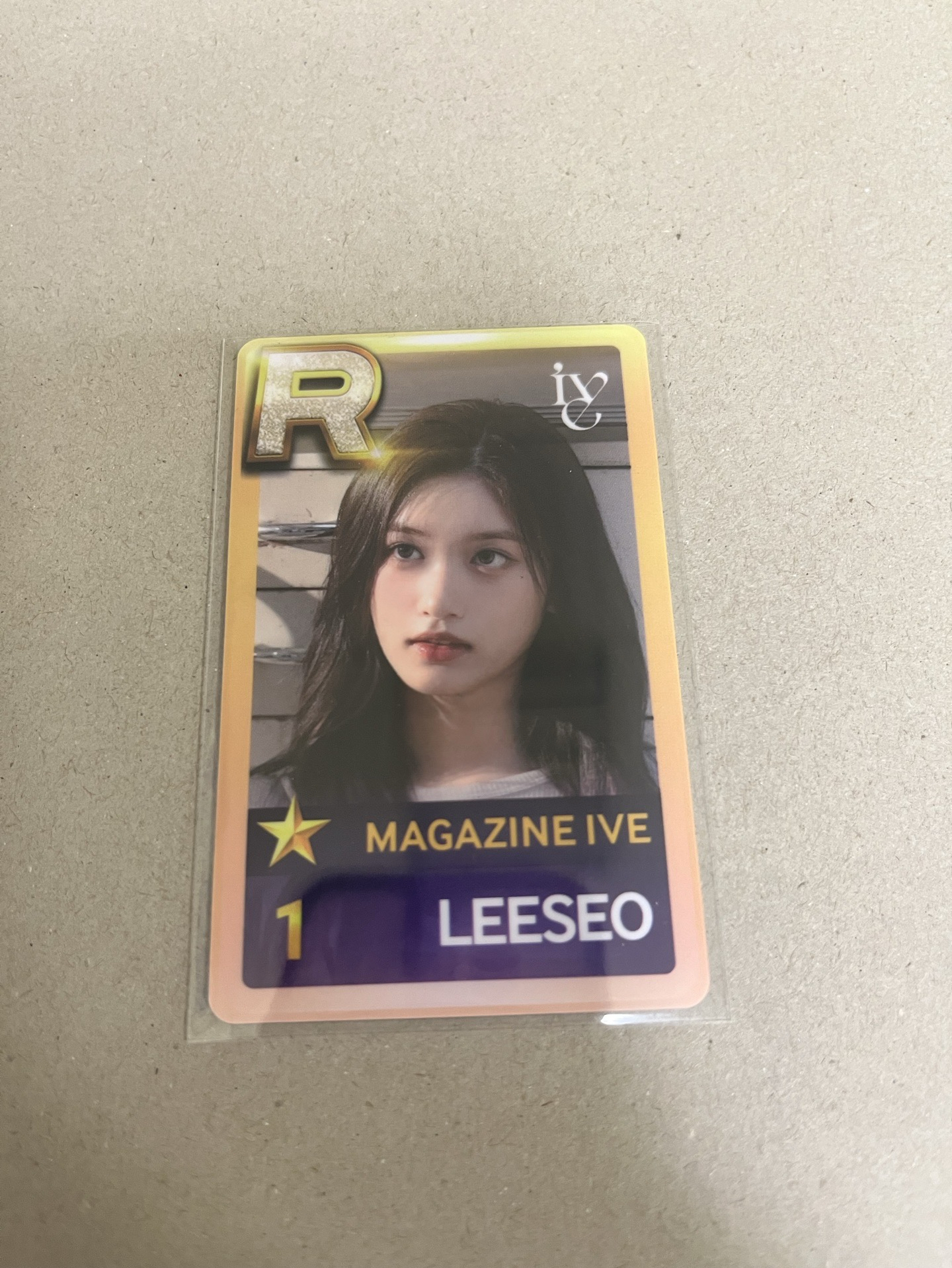 IVE  李瑞 MAGAZINE 遊戲卡 