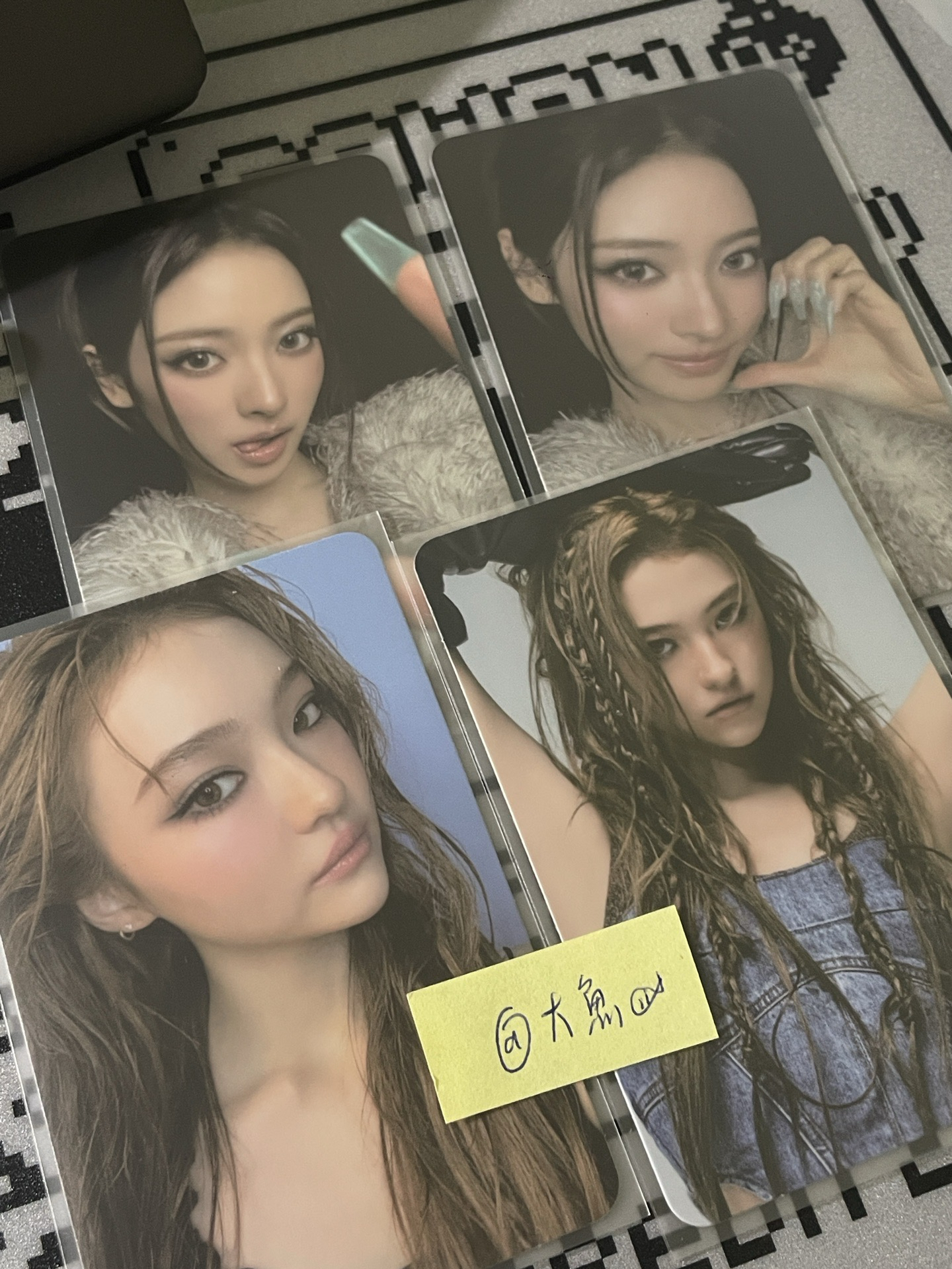 Meovv隨機卡A版4張一起不拆售