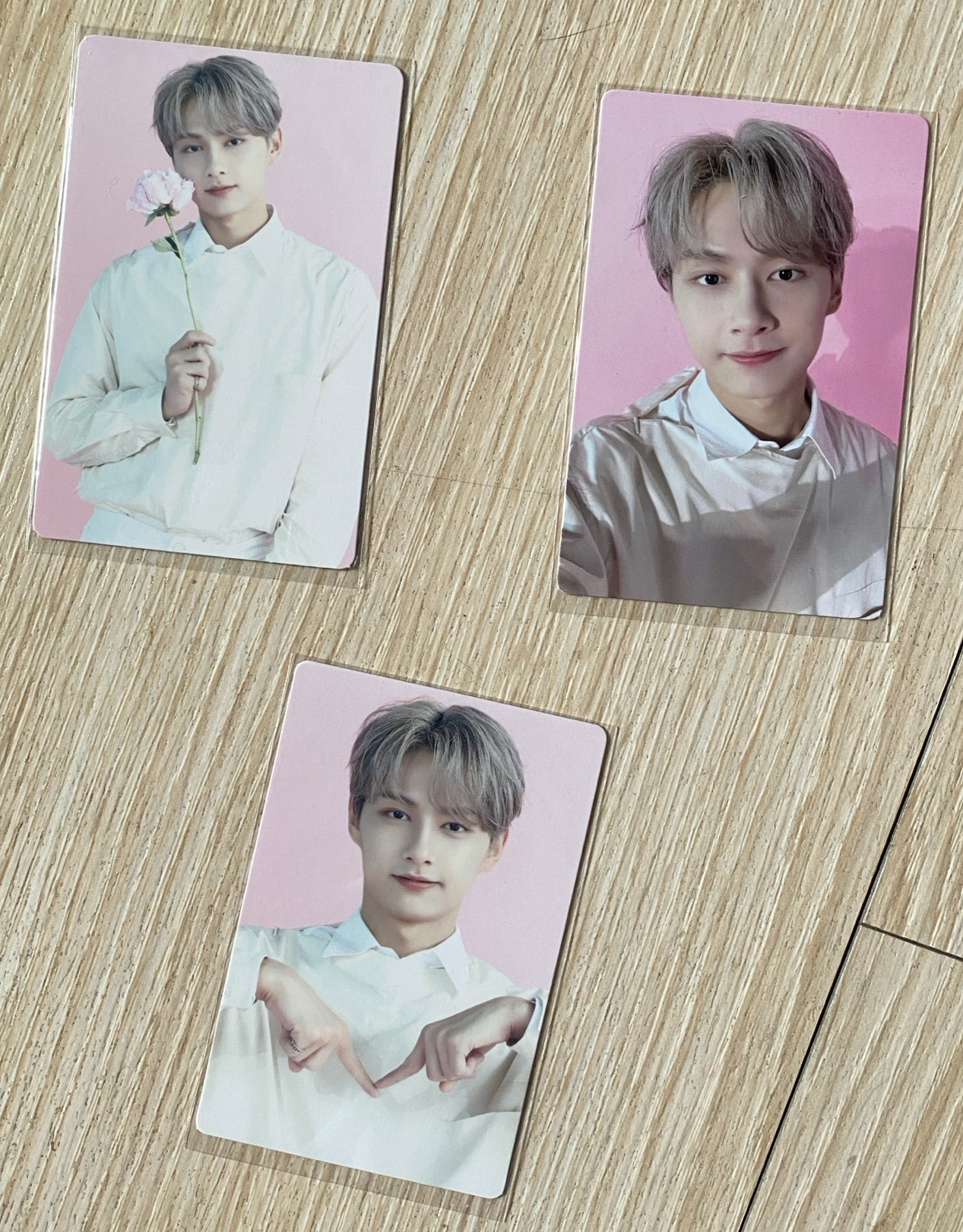 Cafe in Seoul 俊 （三張不拆）