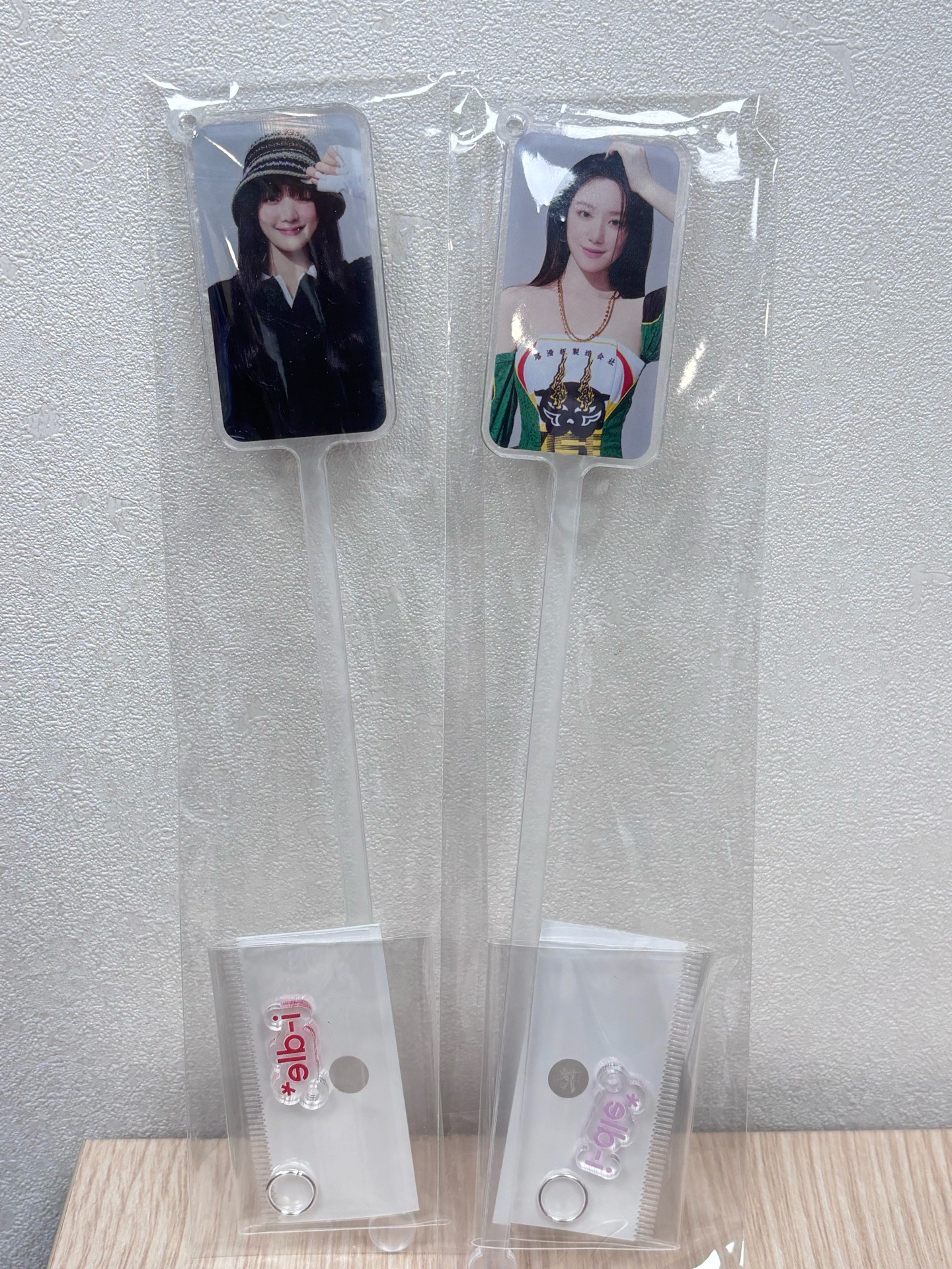 i-dle 日巡扭蛋 杯墊 筆 紙膠帶 方巾