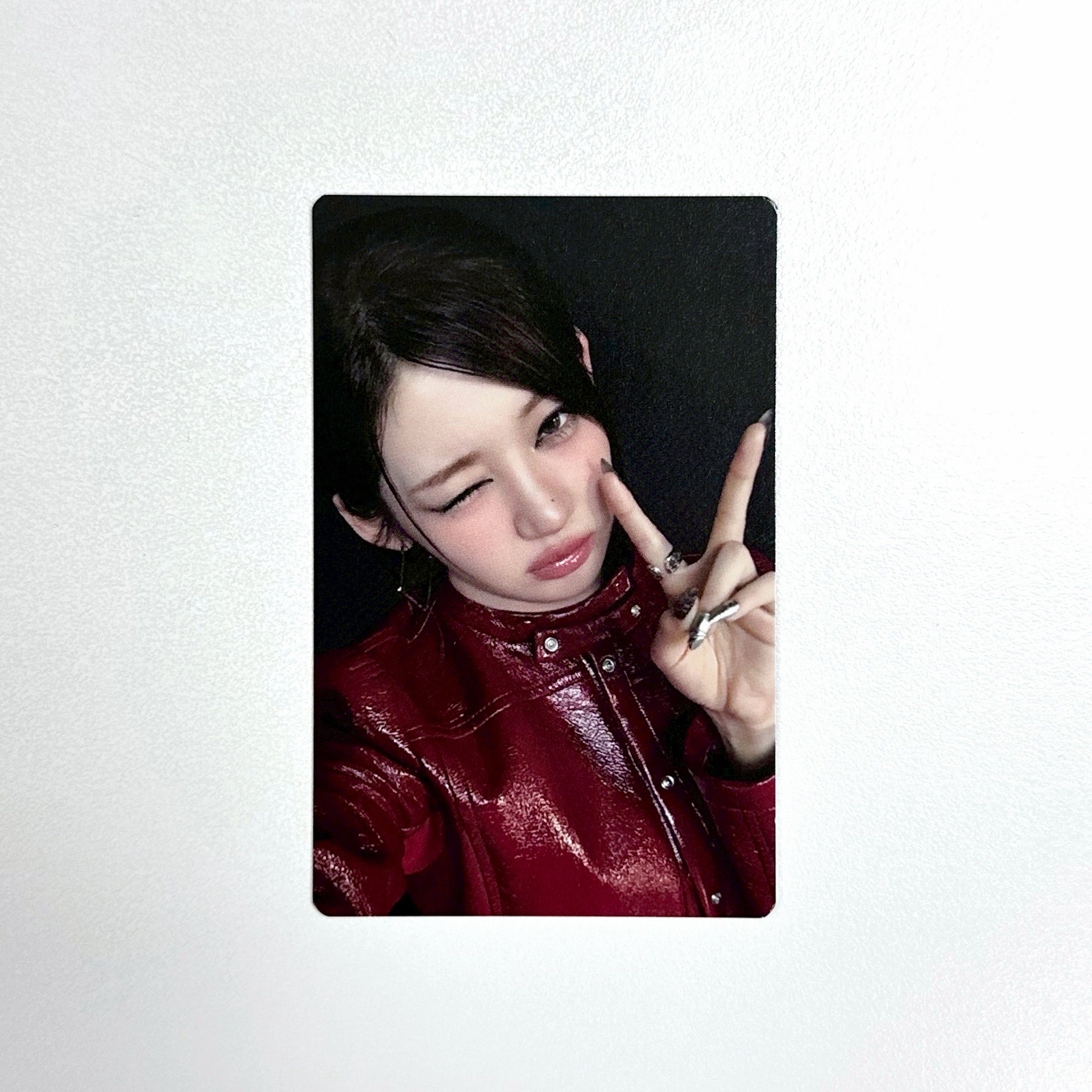 一週年 YG線上寫真特典卡 Rora