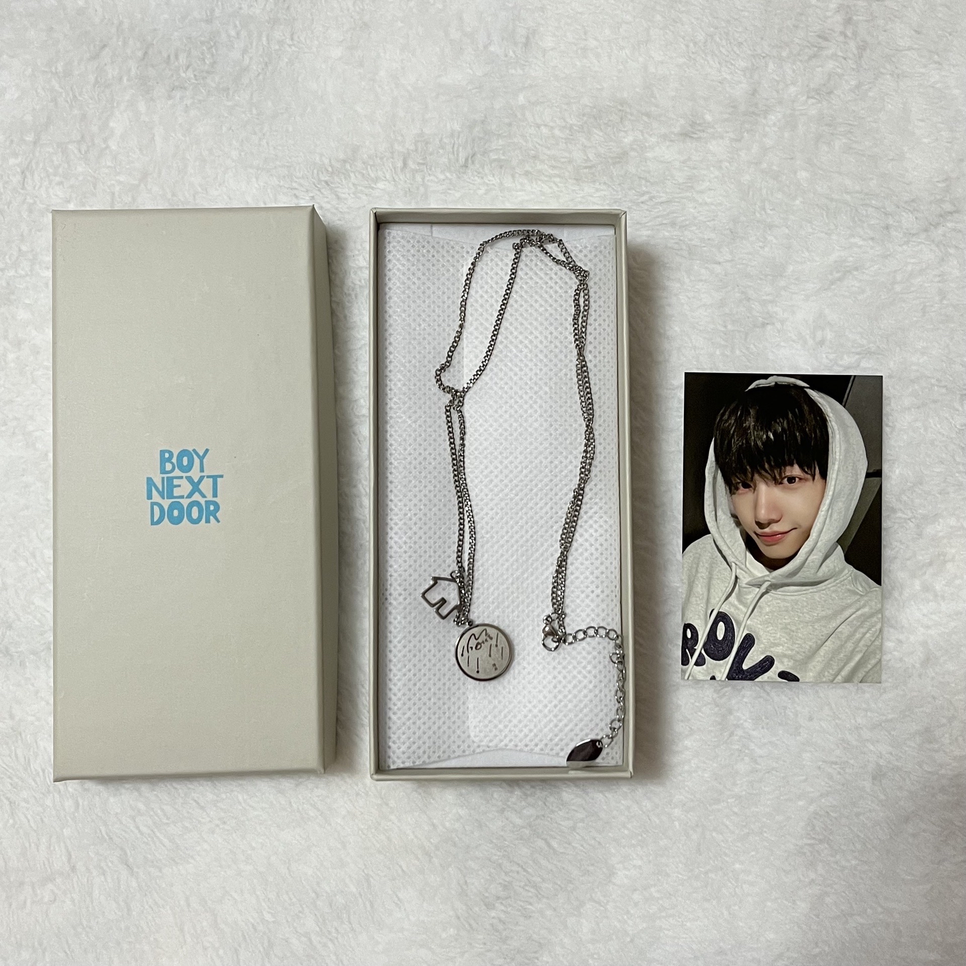 明宰鉉一週年項鍊含小卡+娃娃