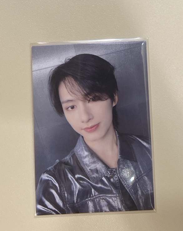 JUN RIGHT HERE 隨機卡 自拍卡