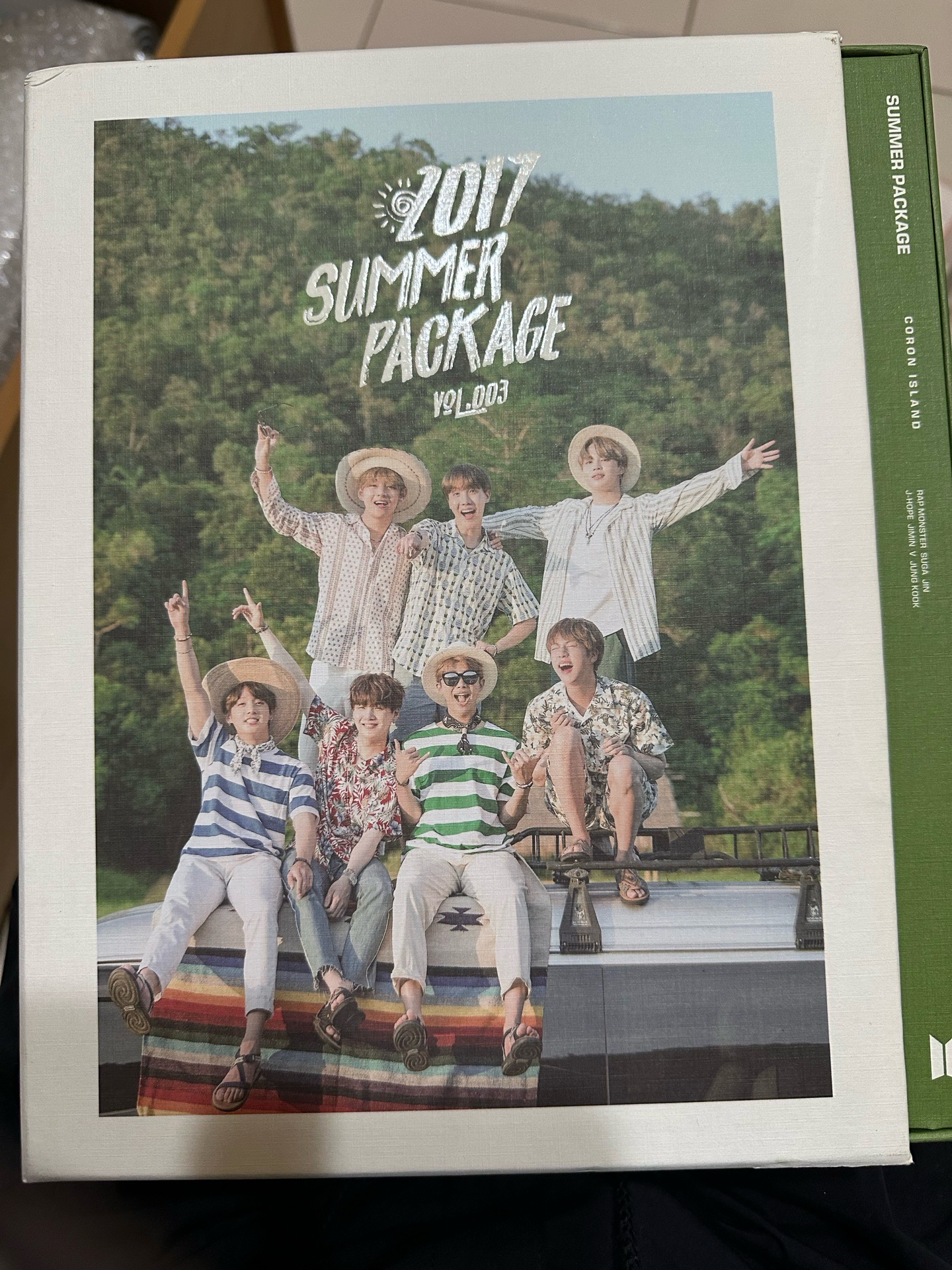 (寫真書JK) BTS 防彈少年團 / 2017 BTS SUMMER PACKAGE VOL.3 (韓國進口版)