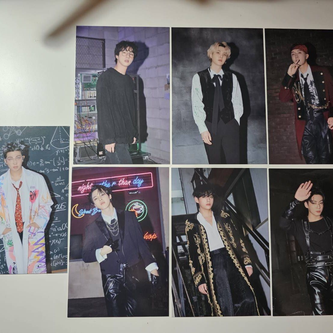 💜現貨｜BTS 2022 Season's Greetings 年曆大卡 南俊 碩珍 玧其 號錫 智旻 泰亨 柾國