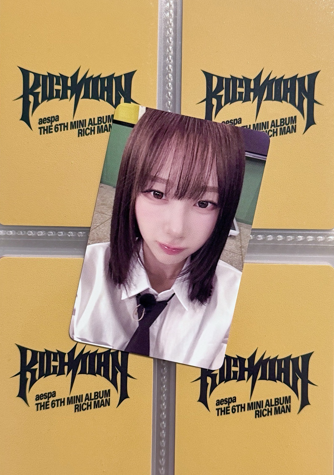 GISELLE EL校服幸運卡