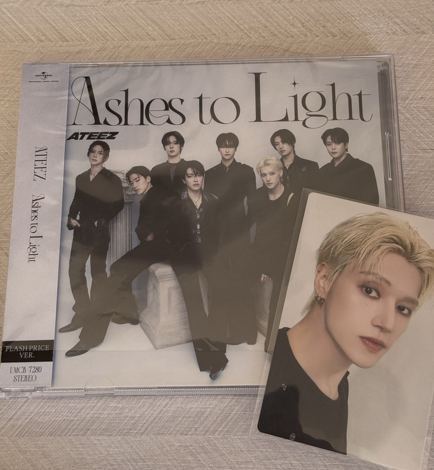 友榮 Ashes to Light Flash Price 專含卡