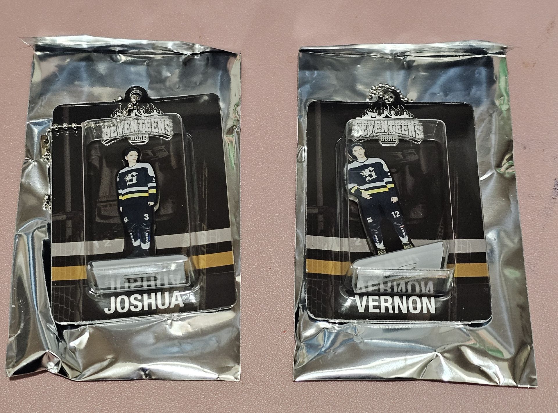 2025 home 壓克力吊飾