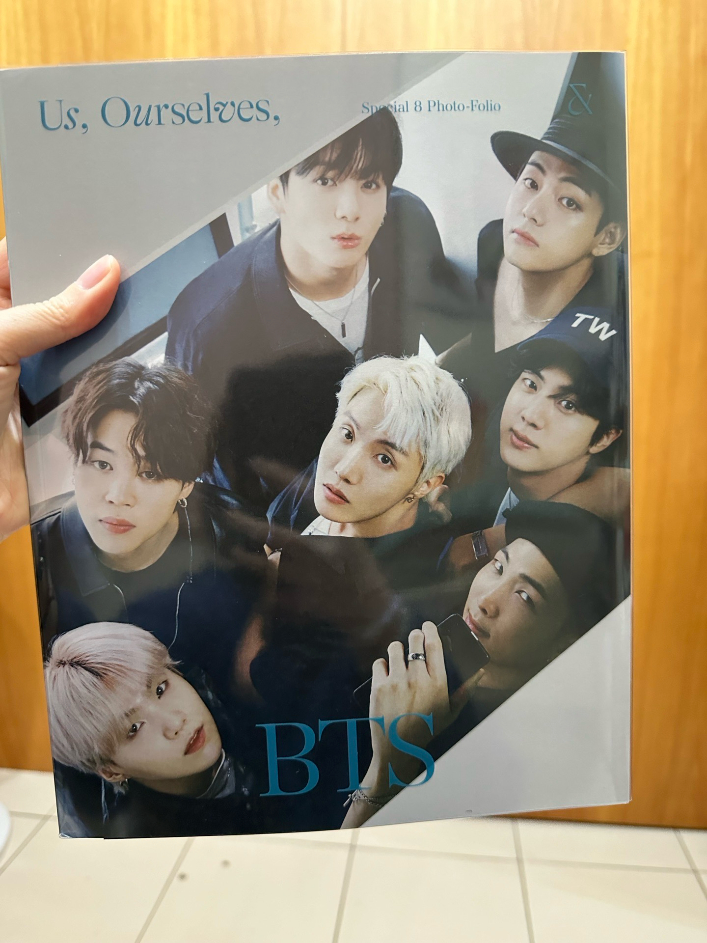 Photo Folio 寫真集 Us, Ourselves & BTS