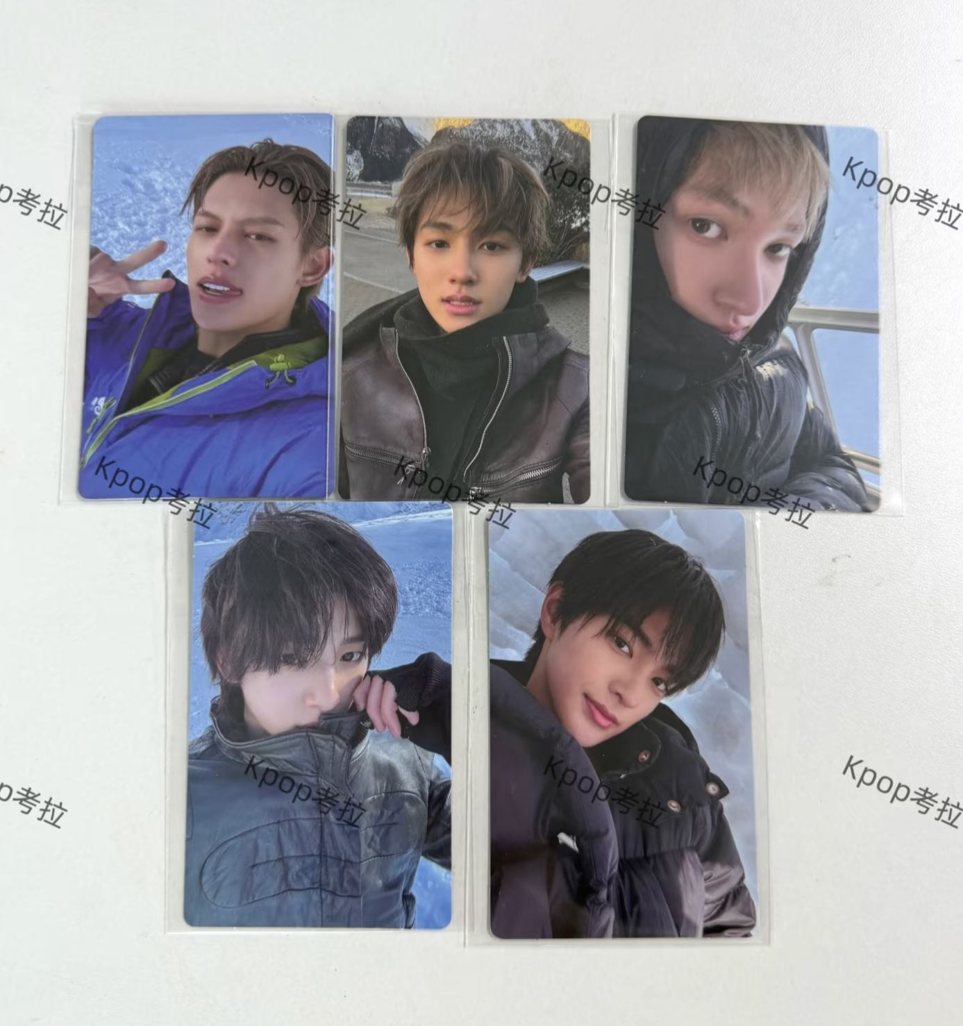 CORTIS wvs雪地 一套