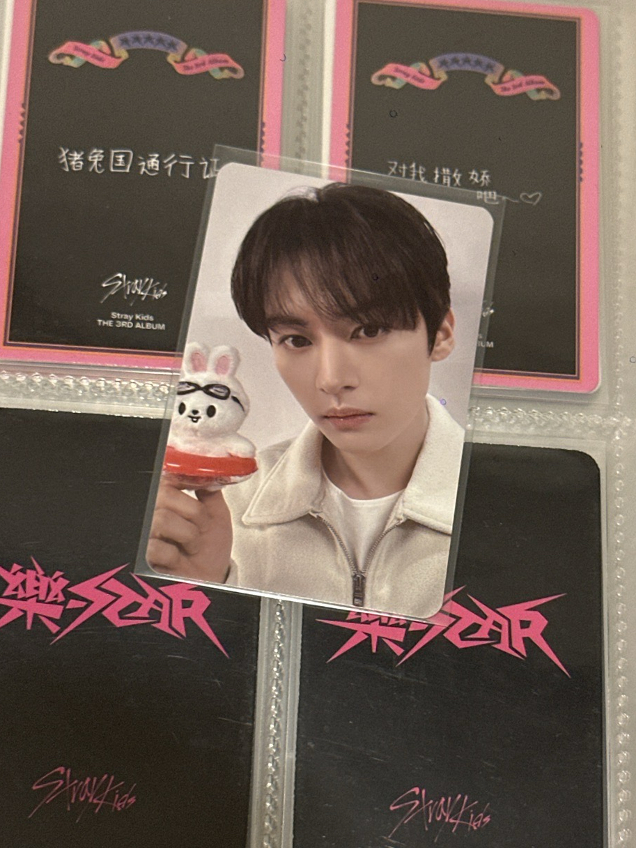 釜山快閃 泳圈卡 旻*