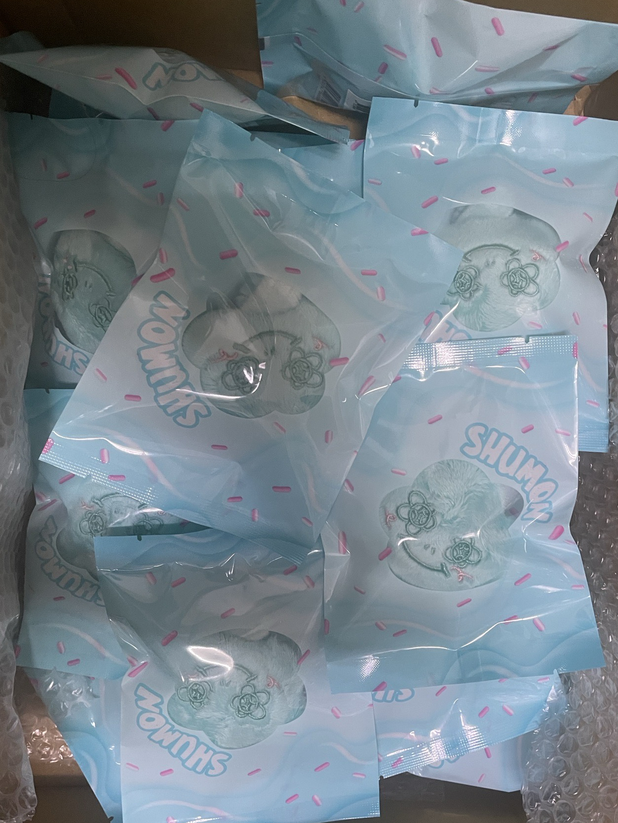 台灣限定色 SHUMON  藍色JISOO小灰塵寶寶