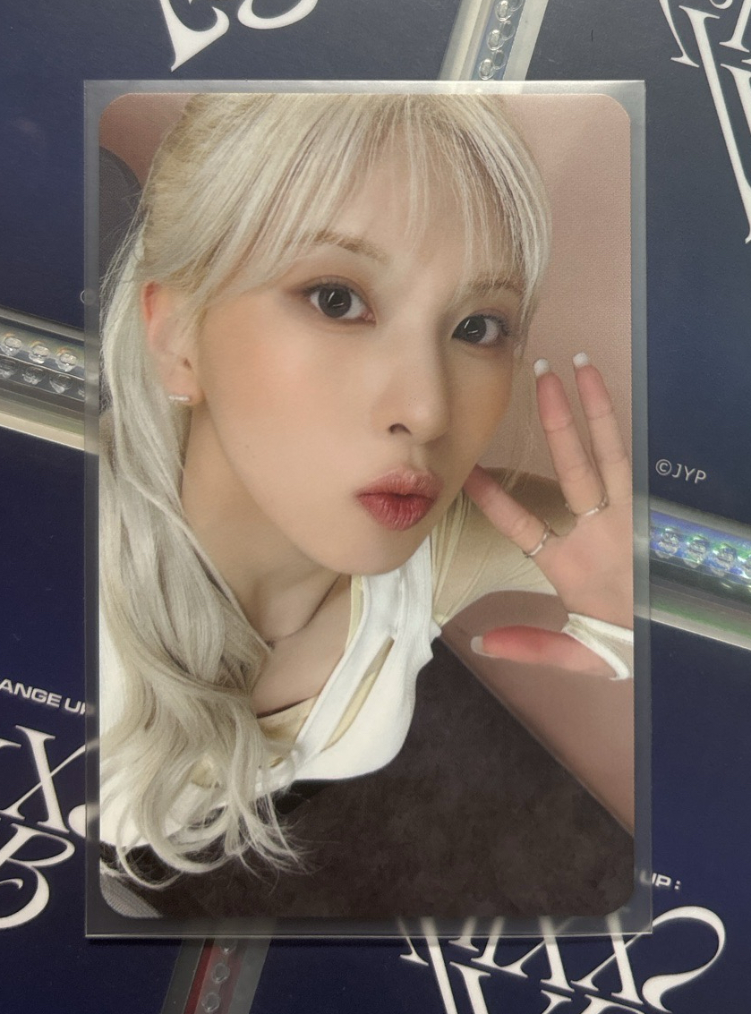 NMIXX MS合照 高馬尾裴