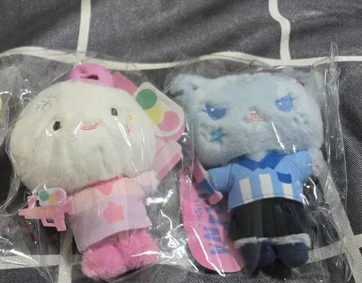 AESPA Karina Winter 年曆娃