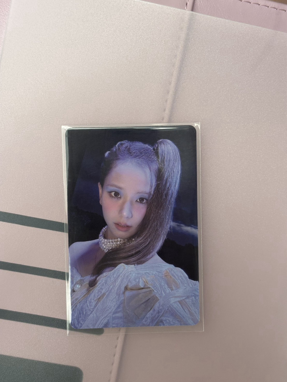 JISOO 金智秀 AMORTAGE 隨機卡