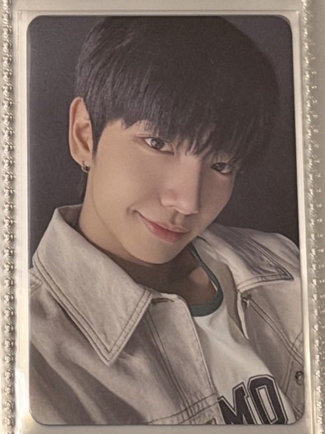 愛豆驛站（右）