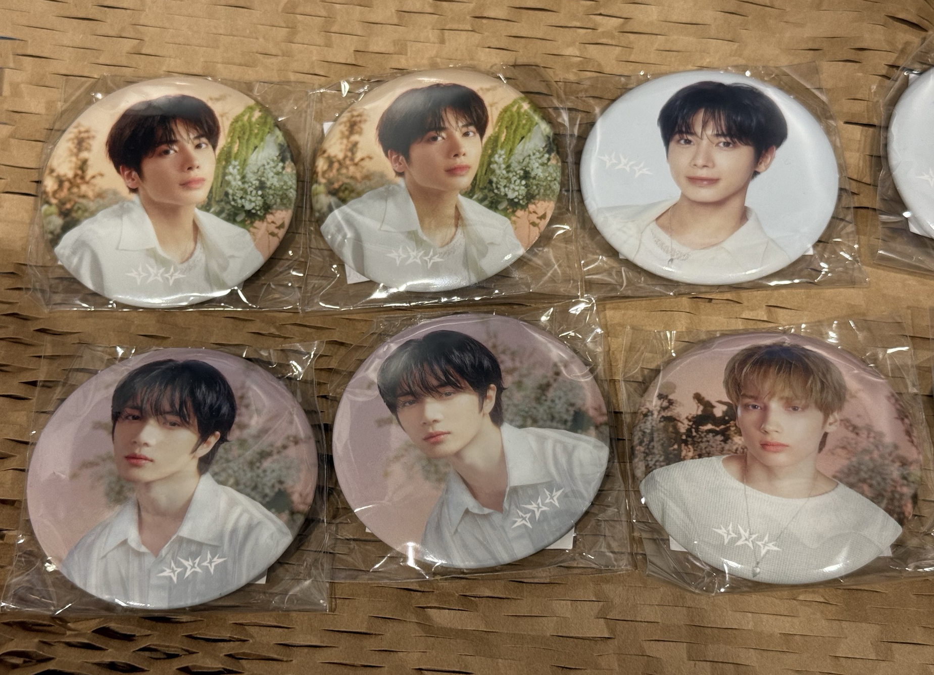 TXT ACT:TOMORROW 日巡扭蛋限定徽章