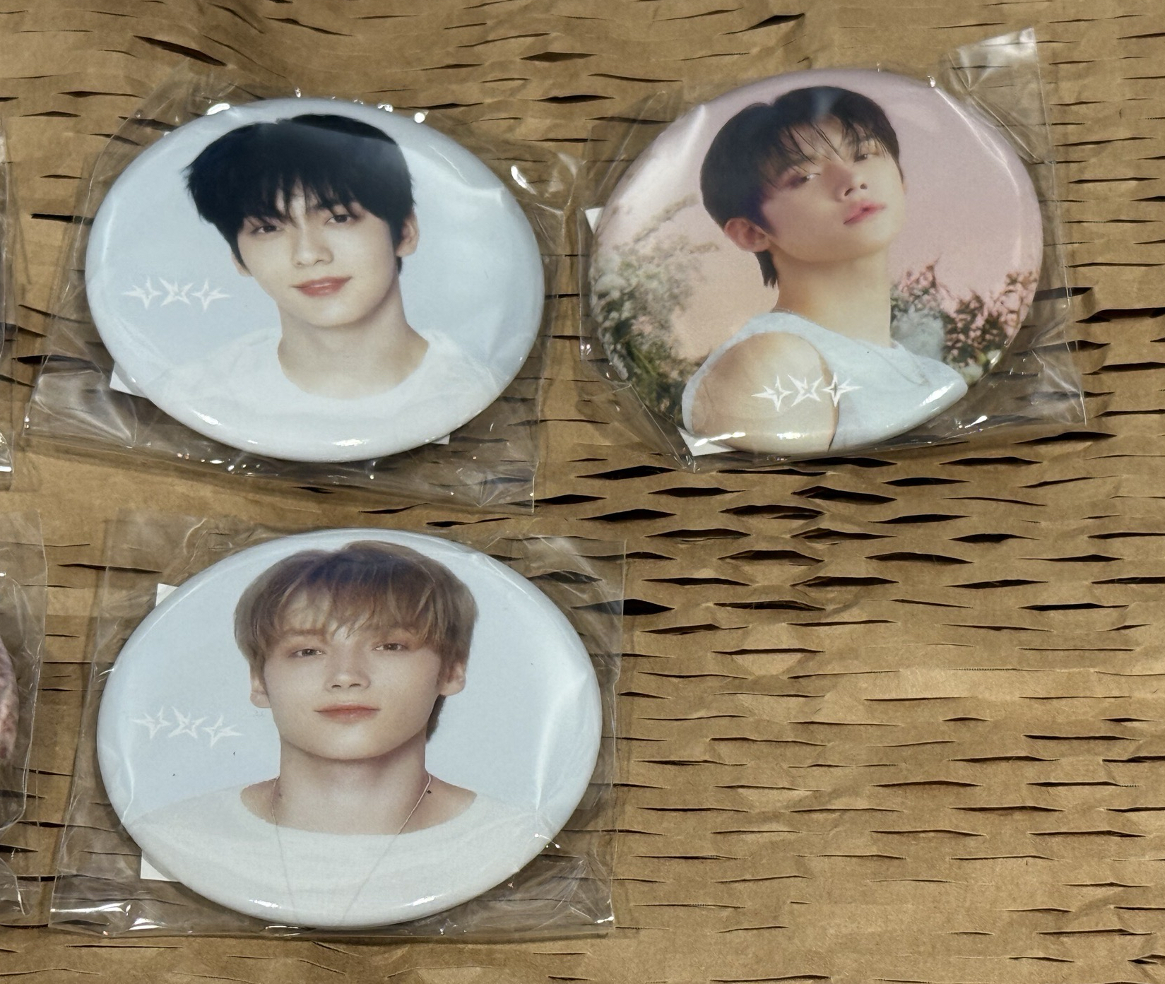 TXT ACT:TOMORROW 日巡扭蛋限定徽章