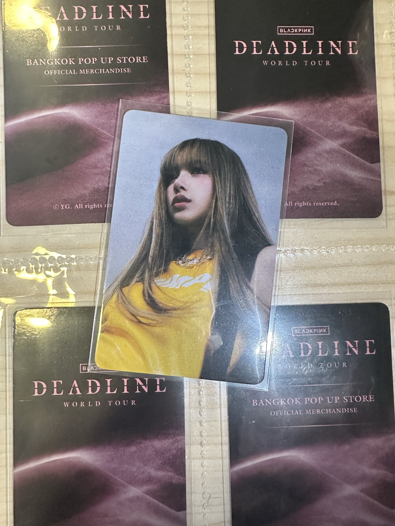 亞巡特典海報+Lisa滿額卡