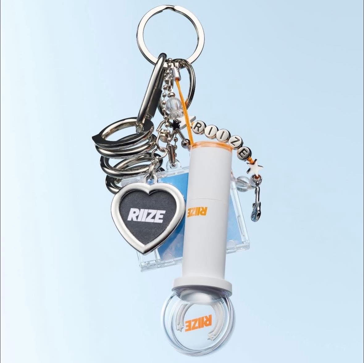 RIIZE 手燈造型護唇膏