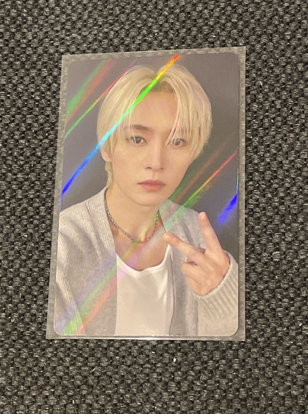 旻閃卡 須帶燦或彬