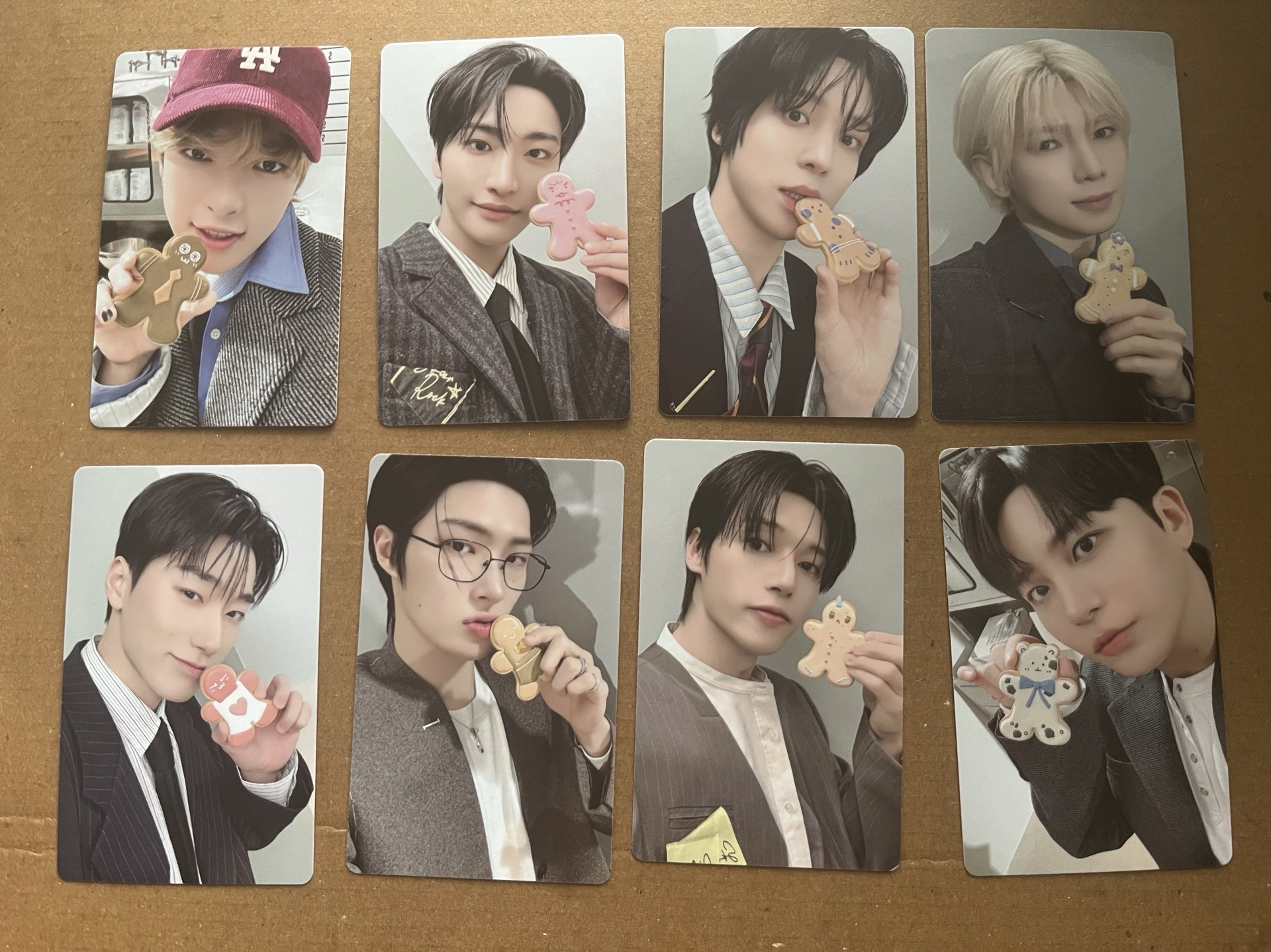 Ateez 2026 年曆卡 薑餅人