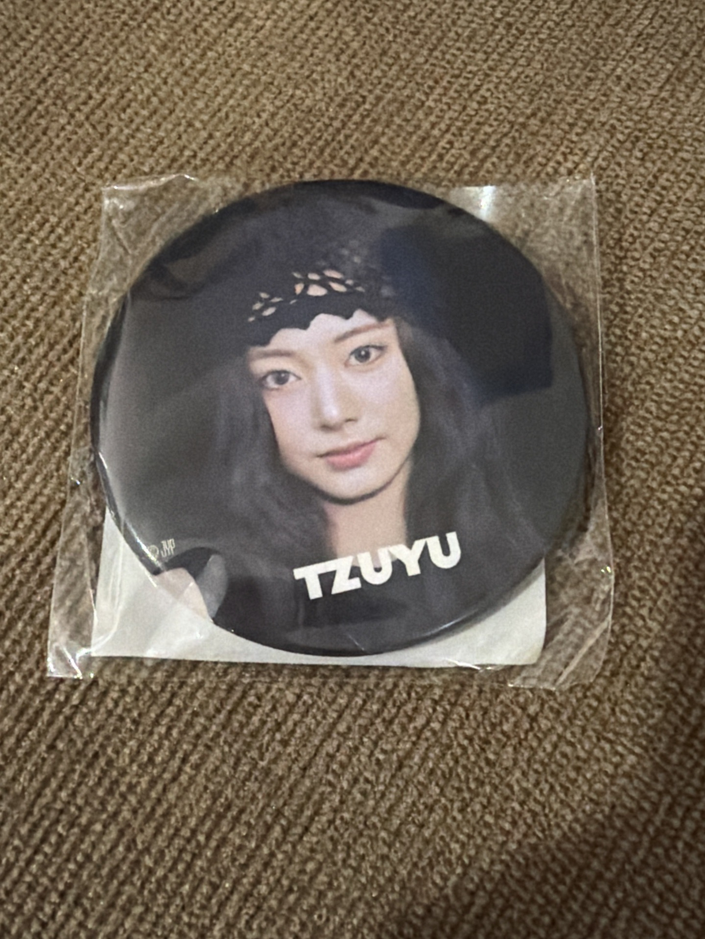 TWICE ENEMY 子瑜 徽章