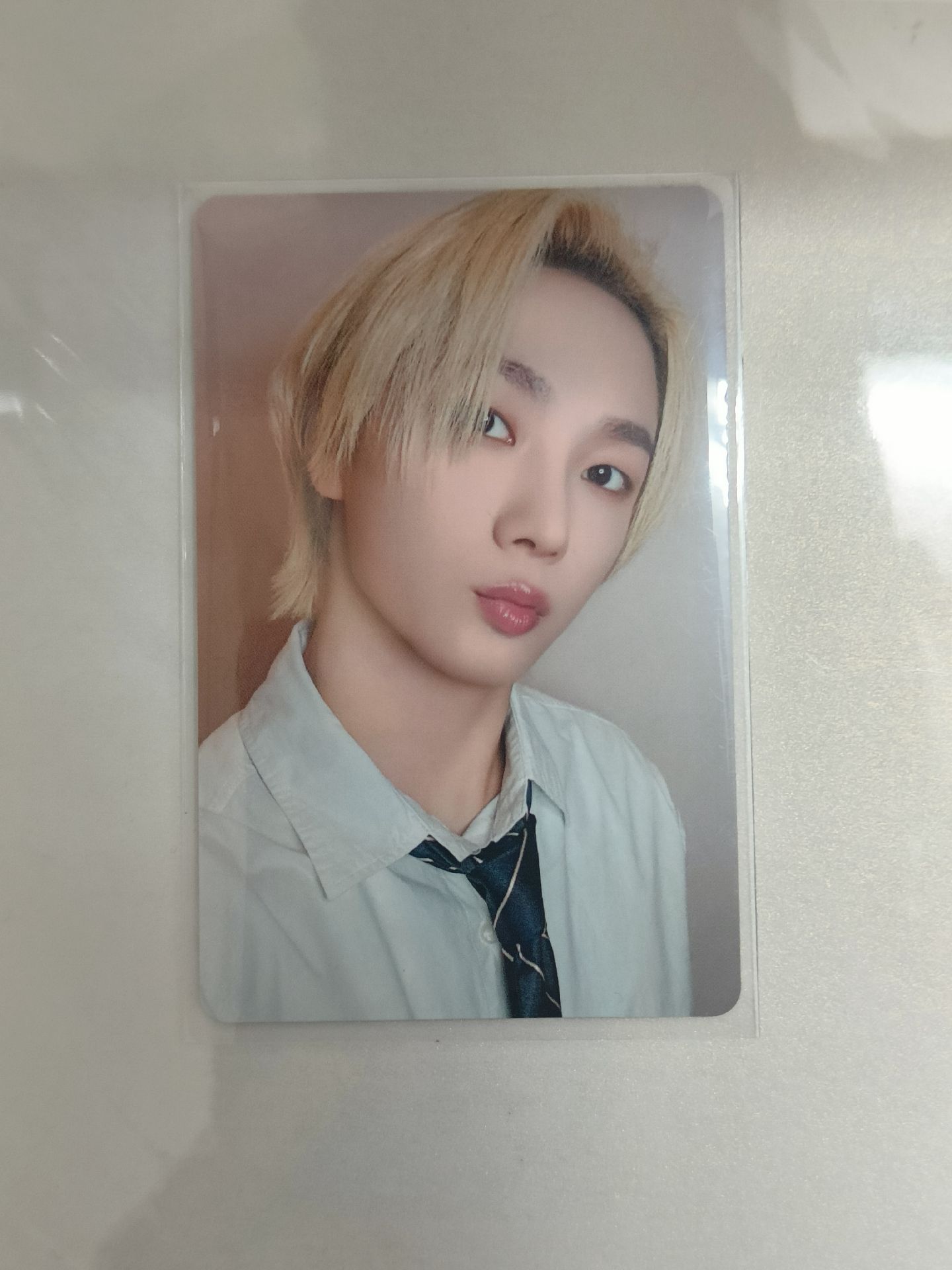 the action 日咖特典 西裝嘟嘴成淏