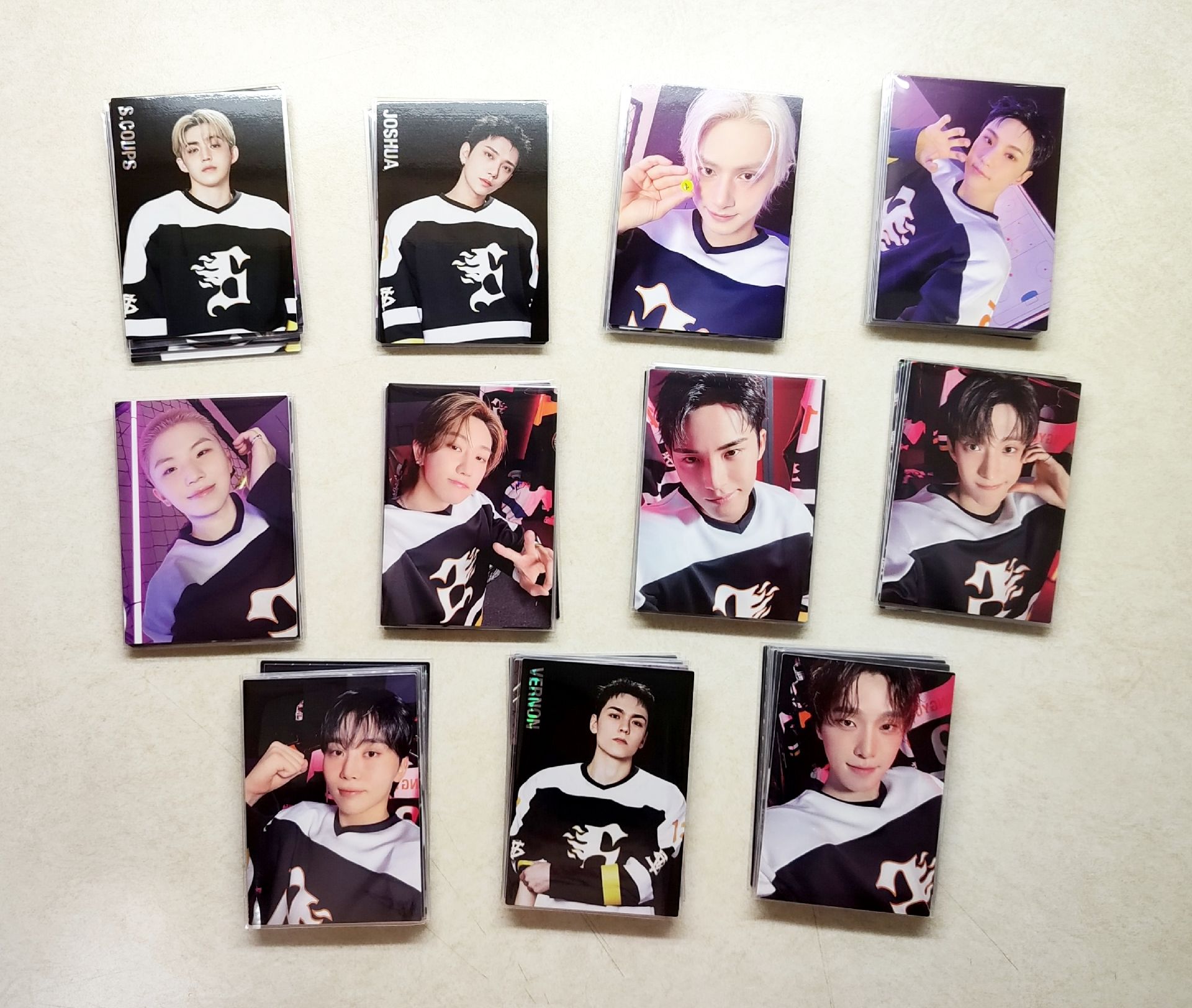 SEVENTEEN 2025 HOME 自拍卡隨機卡set區