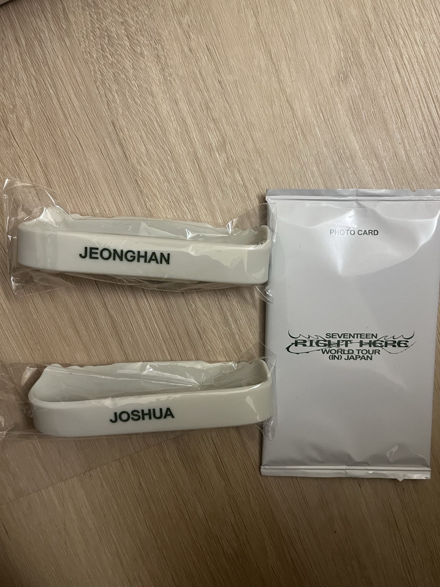 RIGHT HERE 日巡周邊