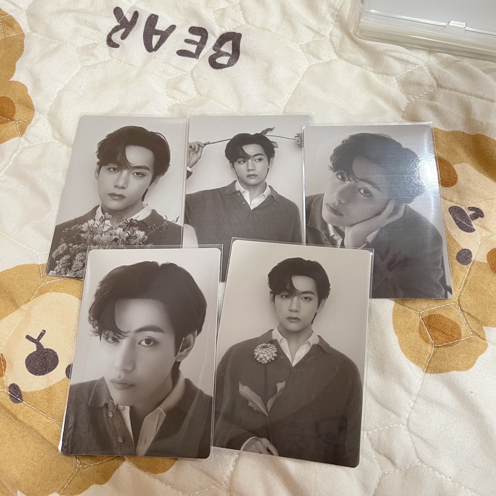 BTS防彈 monochrome四寸隨機卡