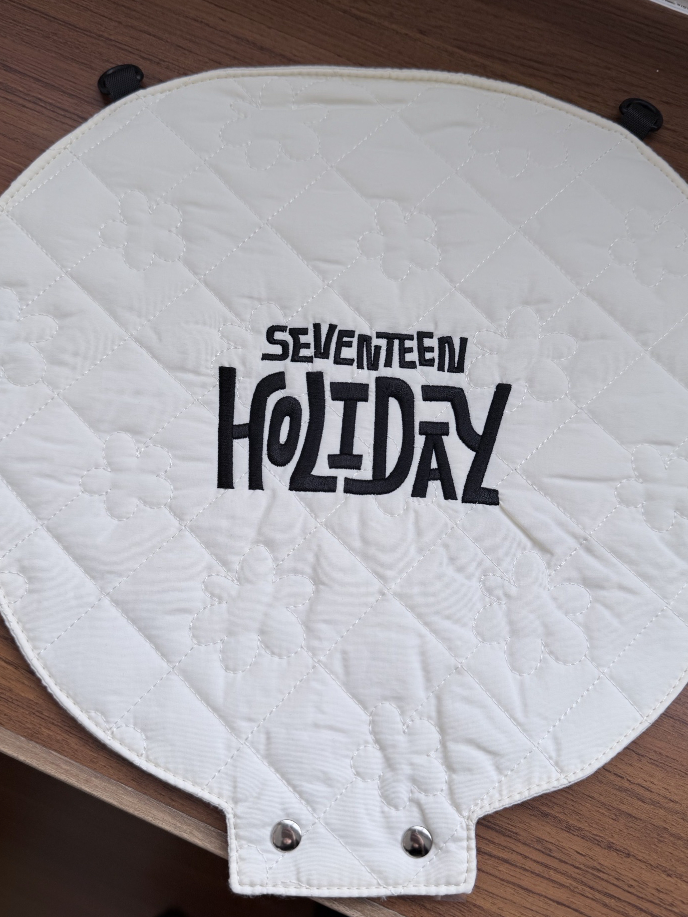 圓佑｜Holiday小盤