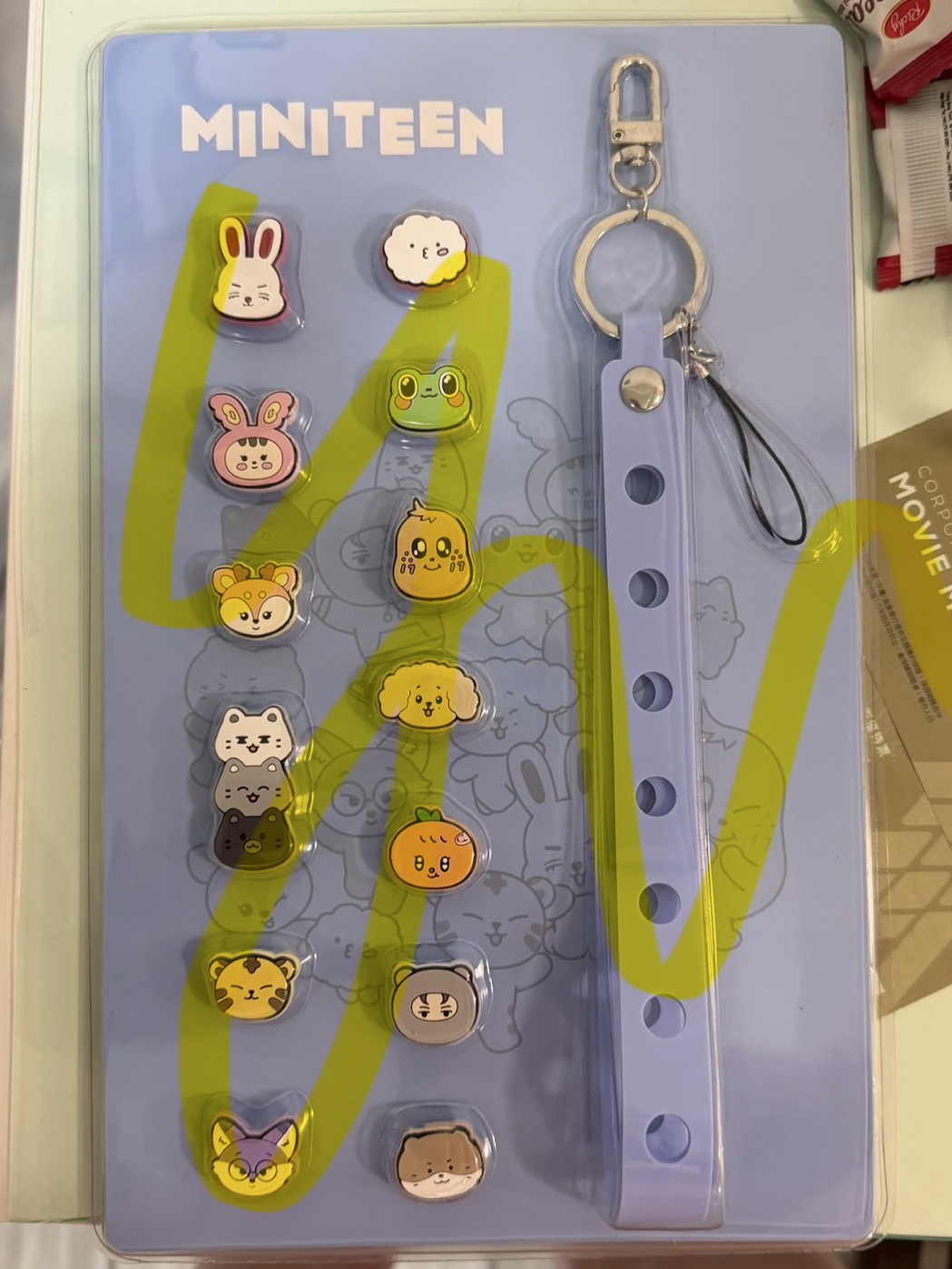 MINITEEN 手機掛繩背帶 手燈吊飾