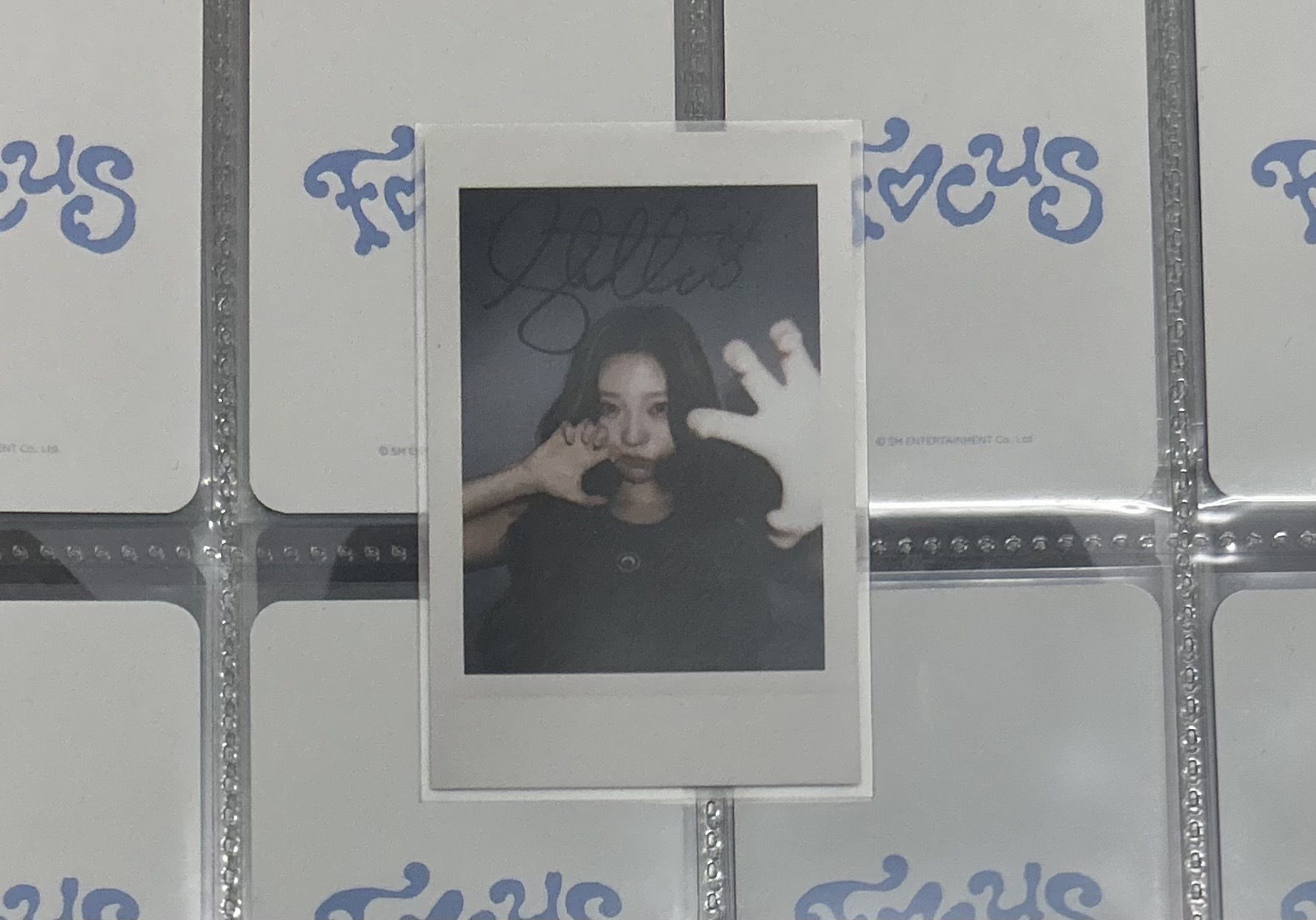 Hearts2Hearts Stella focus SR預售拍立得