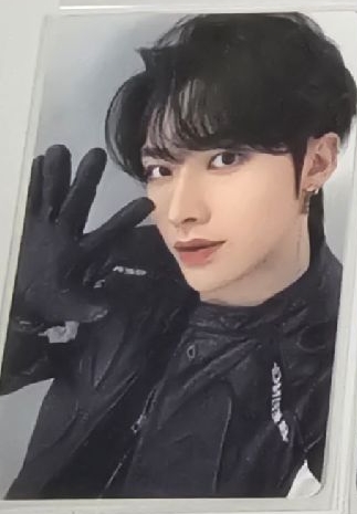 zb1 世巡H&N首爾場 隨機卡 