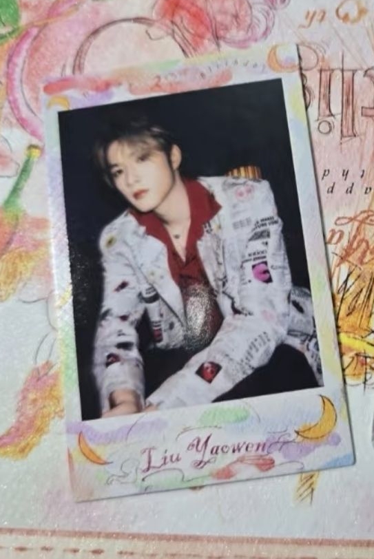 耀文二十歲生日拍立得