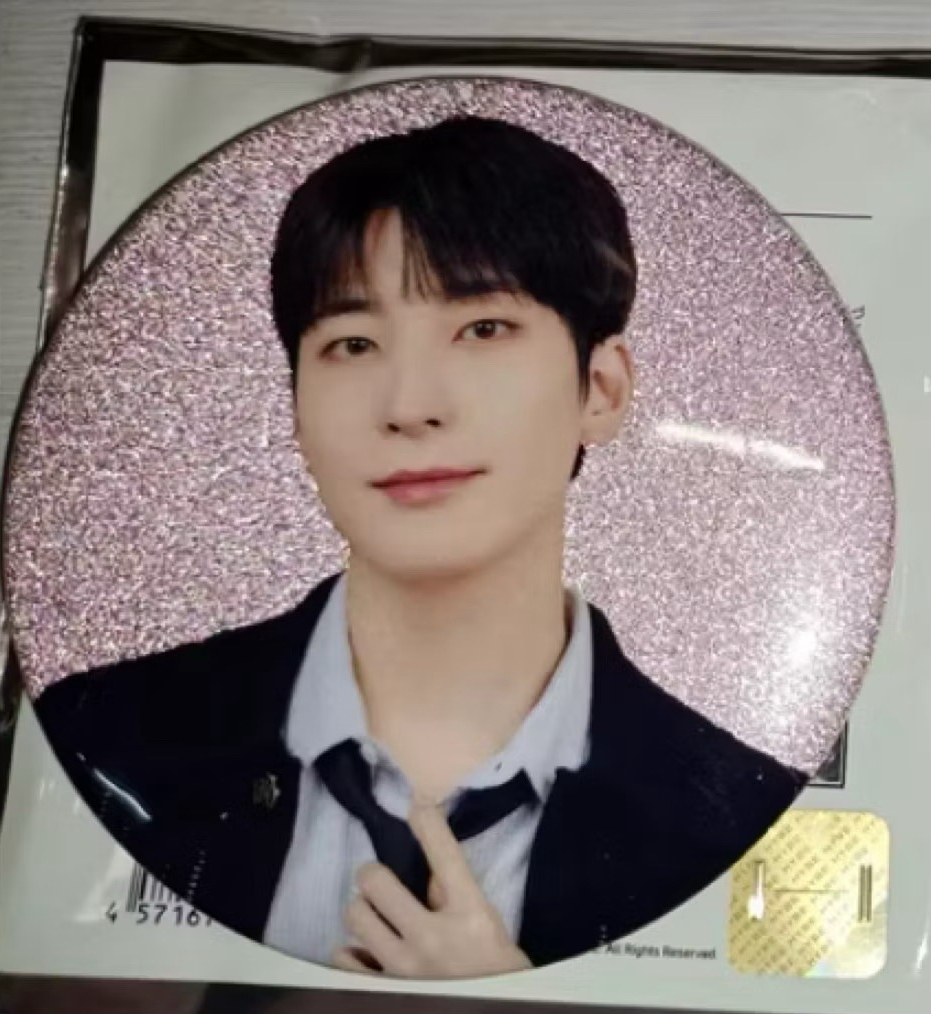 SEVENTEEN日本FM HOLIDAY 飯咪周邊 徽章 吧唧 CAN BADGE 圓佑