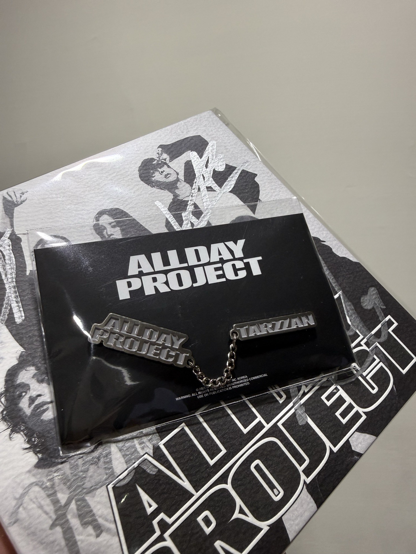 AllDay Project 迷一線下快閃 胸鏈別針