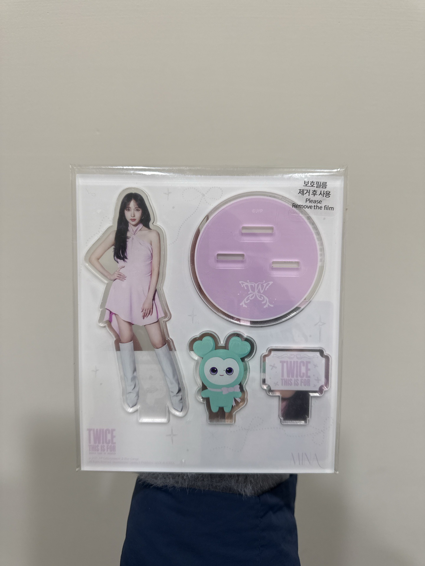 This is for 立牌 南 含卡