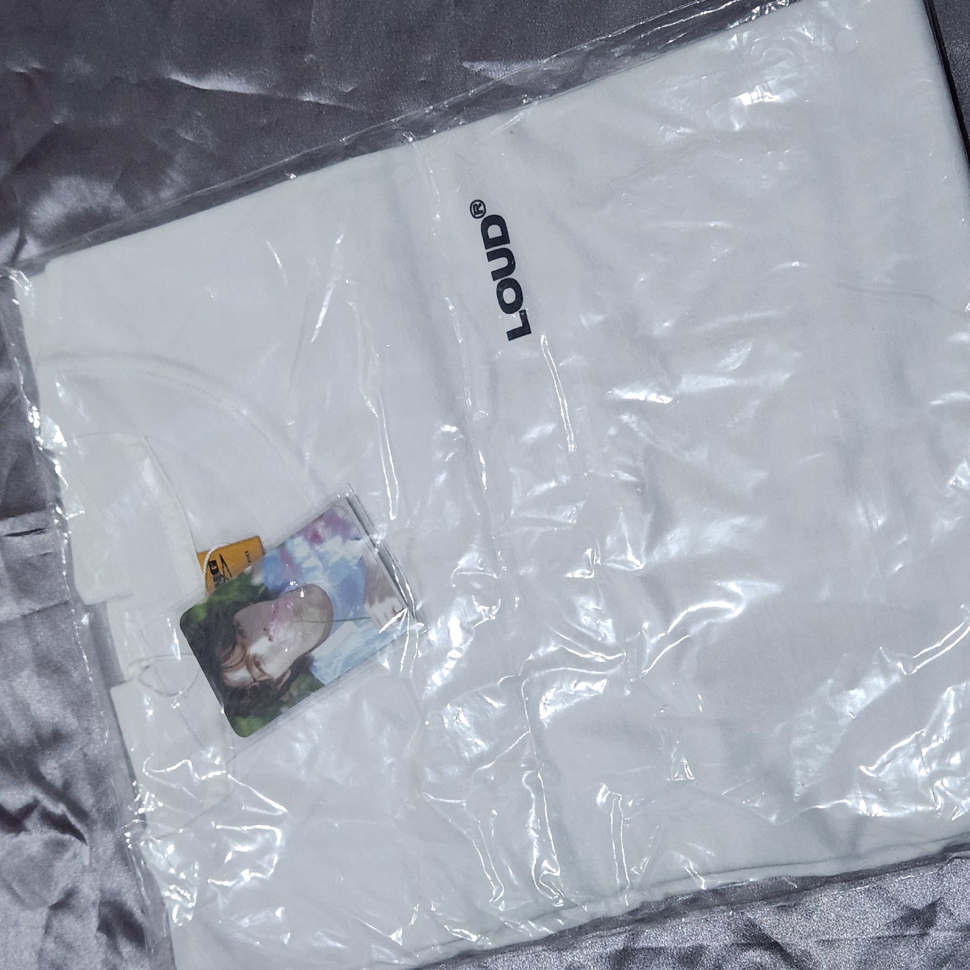 LOUD 漫畫T恤（含卡）